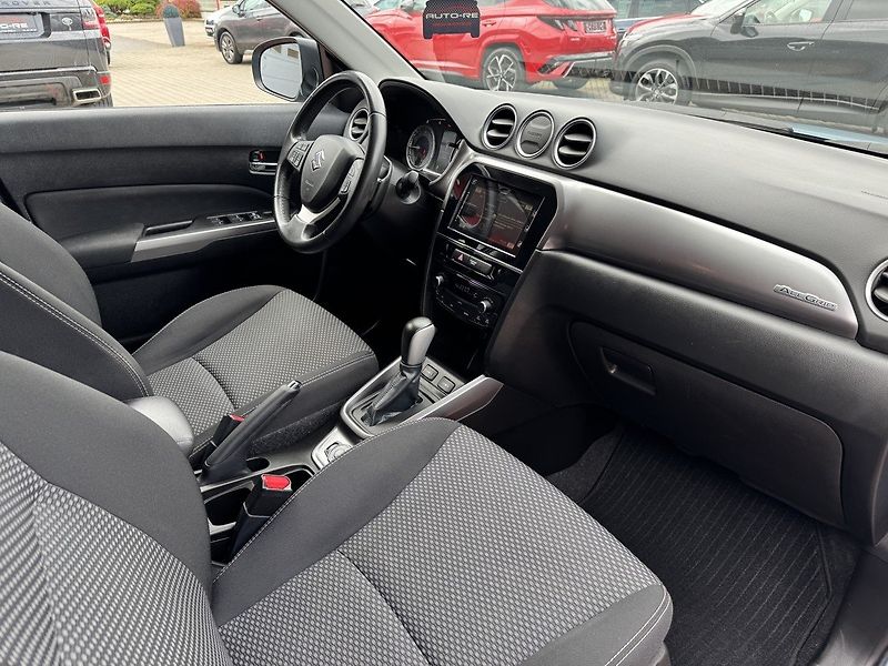 Suzuki Vitara (2021) 1.4 BoosterJet 4x4 Automat LED - fotka 17 z 49