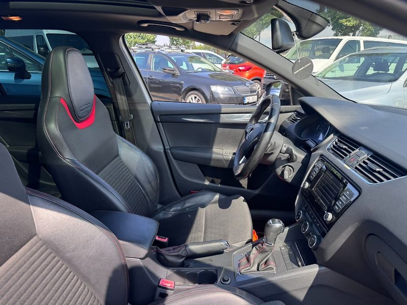 Škoda Octavia (2013) RS 2,0 TDI 135 KW DSG - fotka 39 z 47
