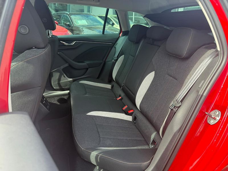 Škoda Scala Top Selection 1.0 TSI 85kW - fotka 20 z 24