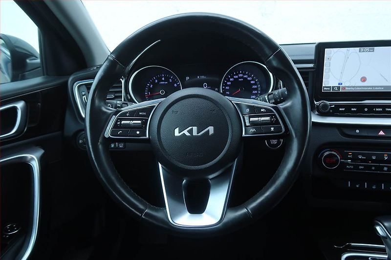 Kia XCeed (2022) 1.5 T-GDI, Automat, Serv.kniha - fotka 17 z 25