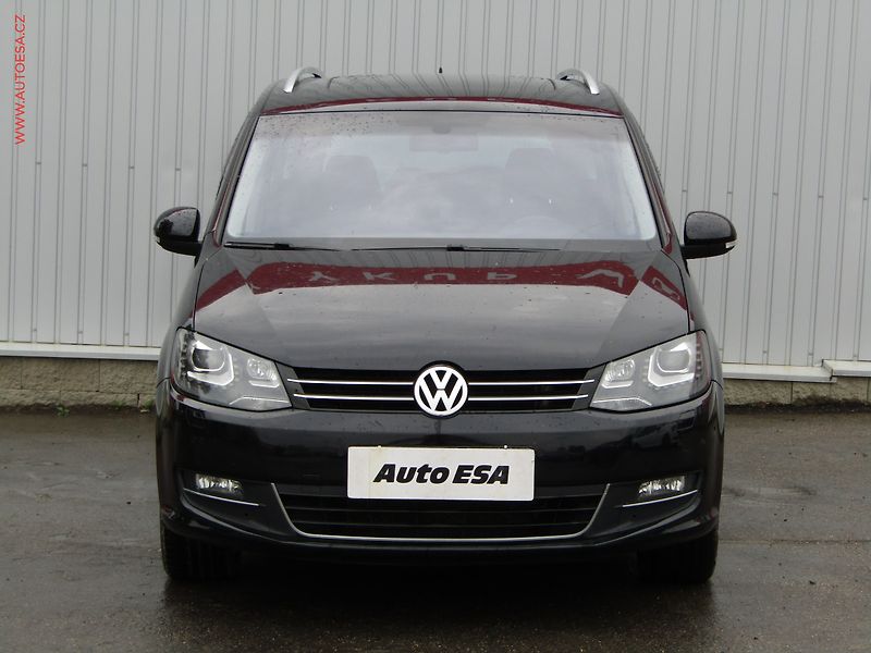 Volkswagen Sharan (2011) 2.0 TDi, Highline, DSG - fotka 2 z 25