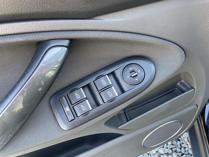 Ford Kuga 2.0TDC-i 4x4 135PS TITANIUM!!! - fotka 97 z 189