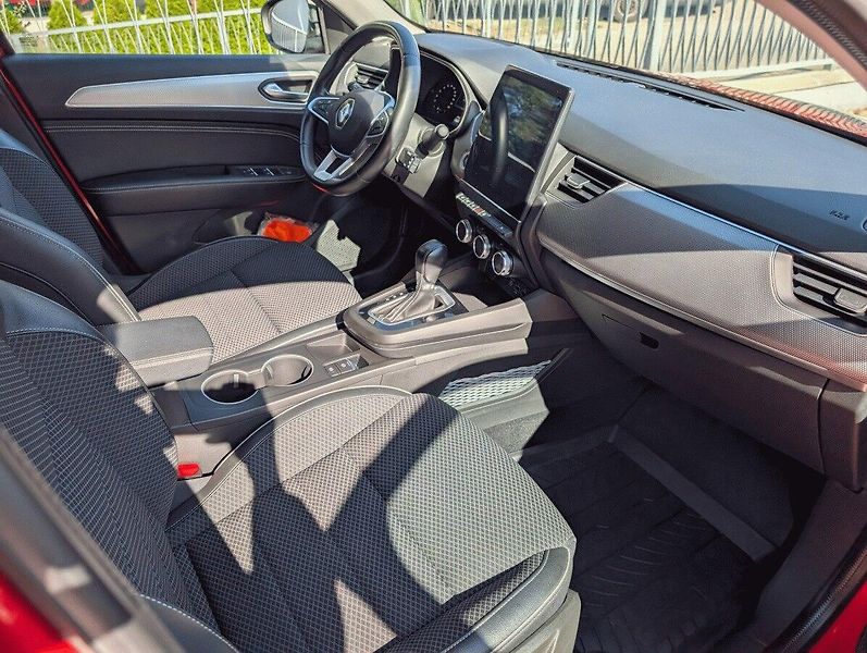 Renault Arkana (2022) TECHNO TCe 140 EDC - fotka 9 z 21