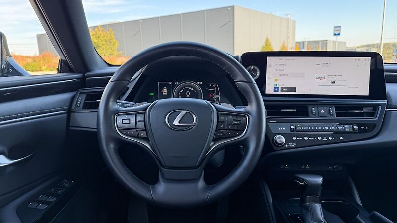 Lexus ES 300h 300H 2,5 HEV LIMITED EDITION - fotka 21 z 26