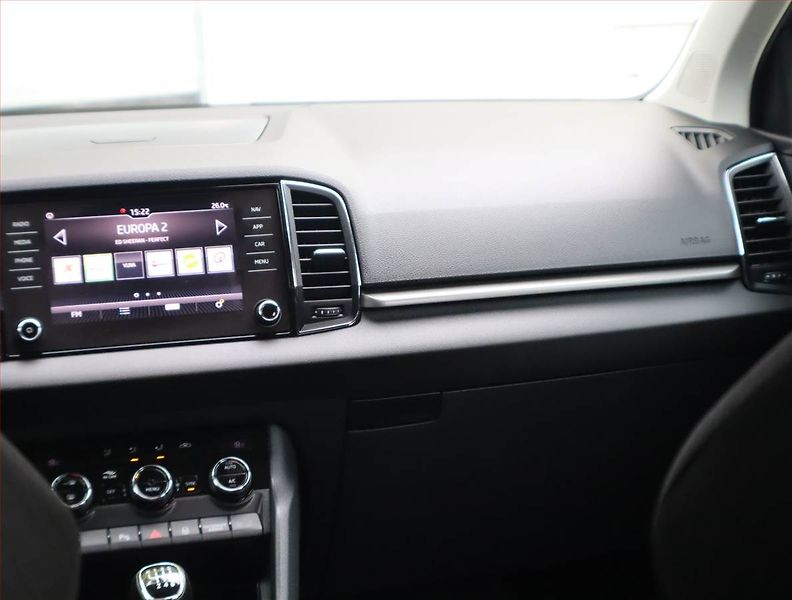 Škoda Karoq (2019) Ambition 1.6 TDI, Navi - fotka 8 z 17