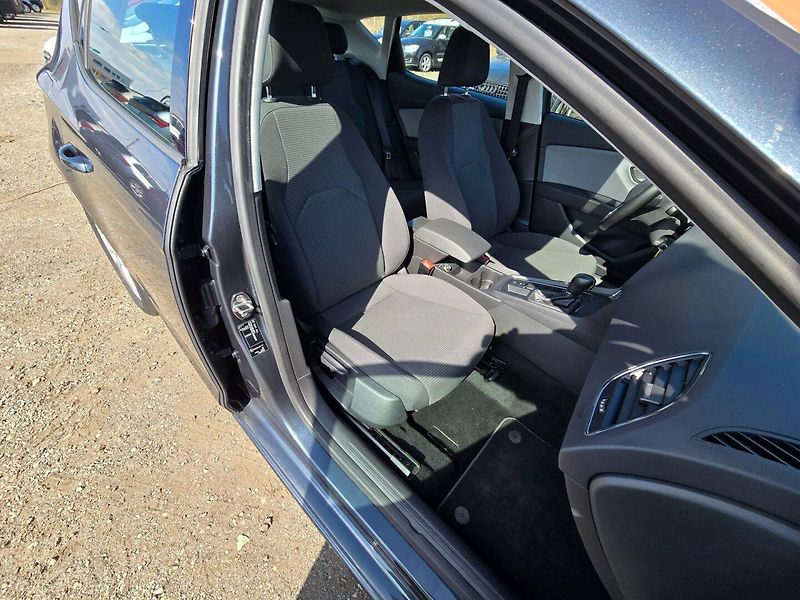 Seat Leon (2021) 1.5 TSGi Style DSG - fotka 21 z 22