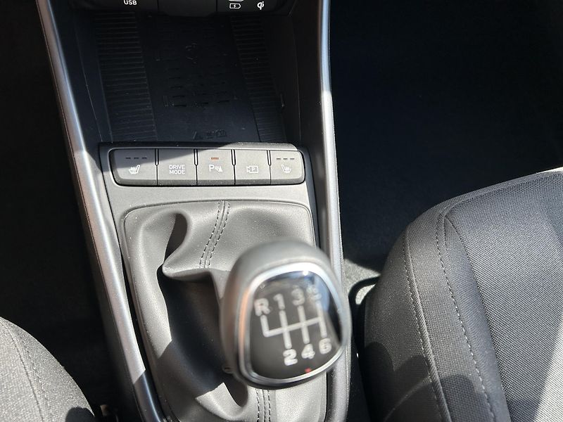 Hyundai i20 1,0 T-GDI 74 kW 6st. STYLE FL - fotka 29 z 31