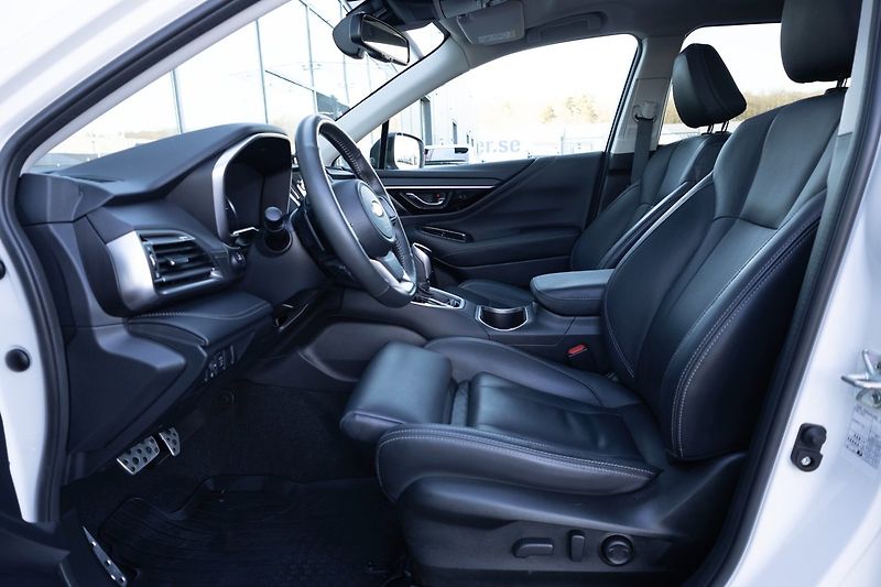 Subaru Outback 2.5i 4WD Touring - fotka 10 z 16