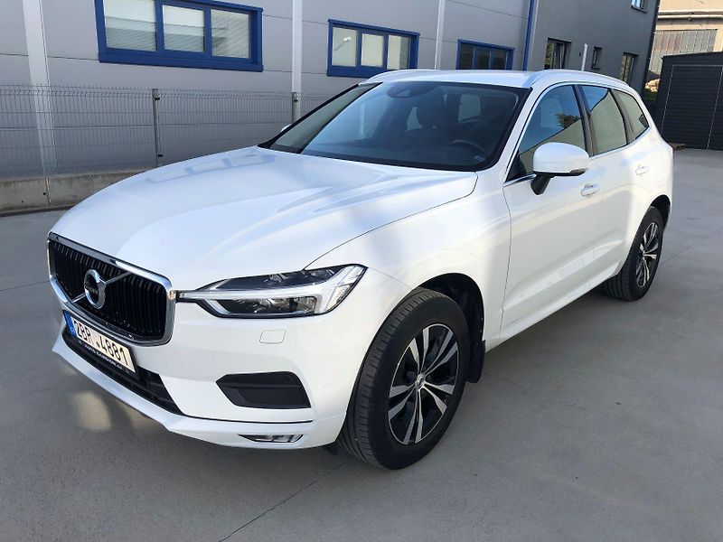 Volvo XC60 (2019) Volvo XC60 B4 AWD MOMENTUM PRO - fotka 2 z 25