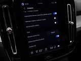 Volvo XC40 B4 DARK PLUS CZ REZERVACE - náhled 40