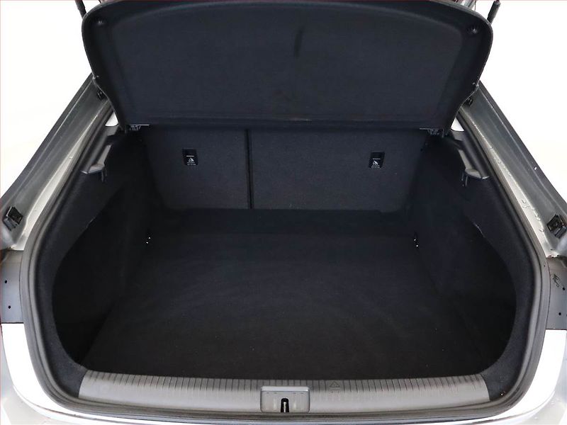 Volkswagen Arteon (2018) 1.5 TSI - fotka 11 z 18