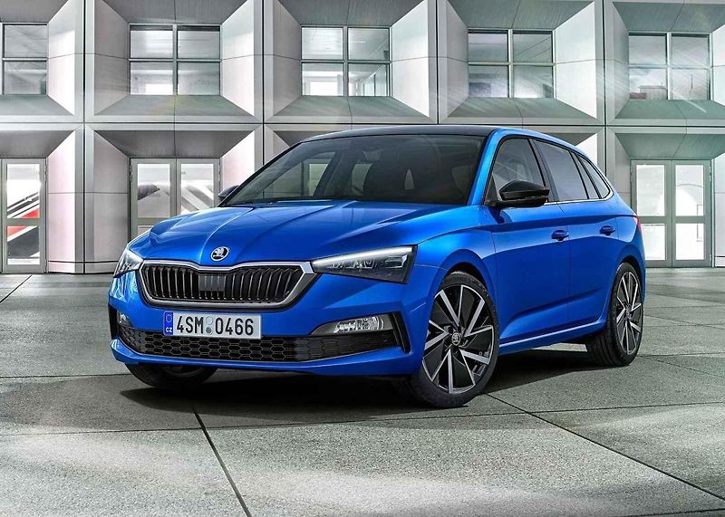 Každé desáté prodané auto u nás mělo vloni logo Škody Octavia