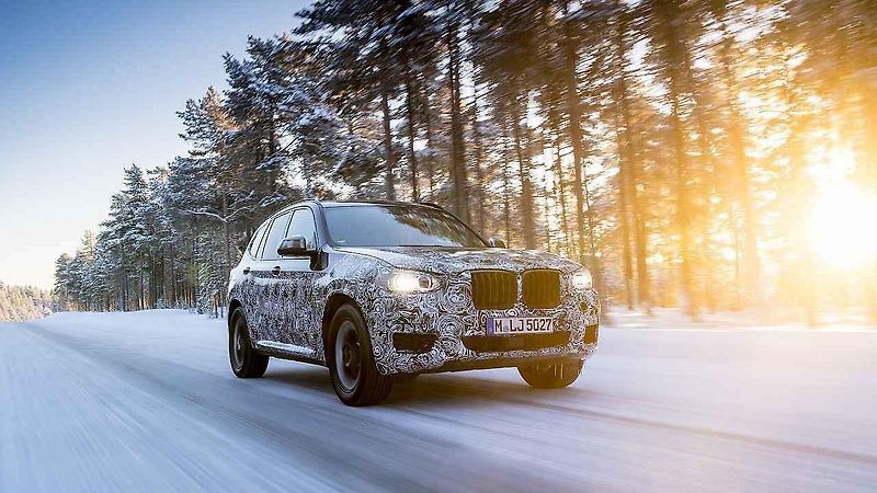 BMW X3.