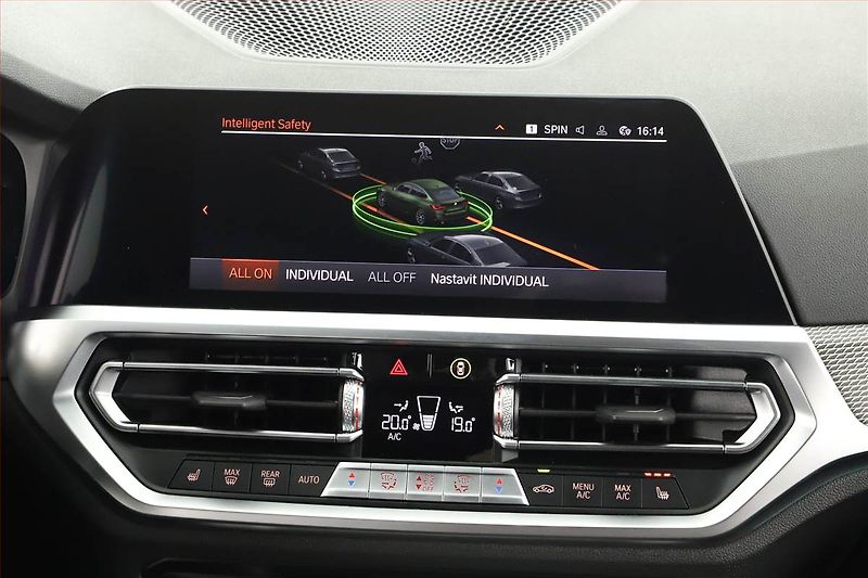BMW Řada 4 (2021) 430i - fotka 18 z 26