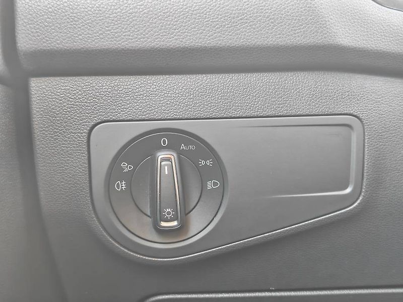 Volkswagen Tiguan Elegance 7DSG 1,5TSi - fotka 19 z 24