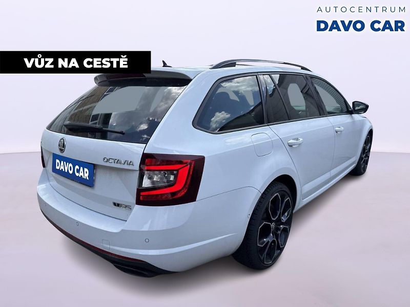 Škoda Octavia 2,0 TSI RS245 180kW DSG Perleť - fotka 4 z 12
