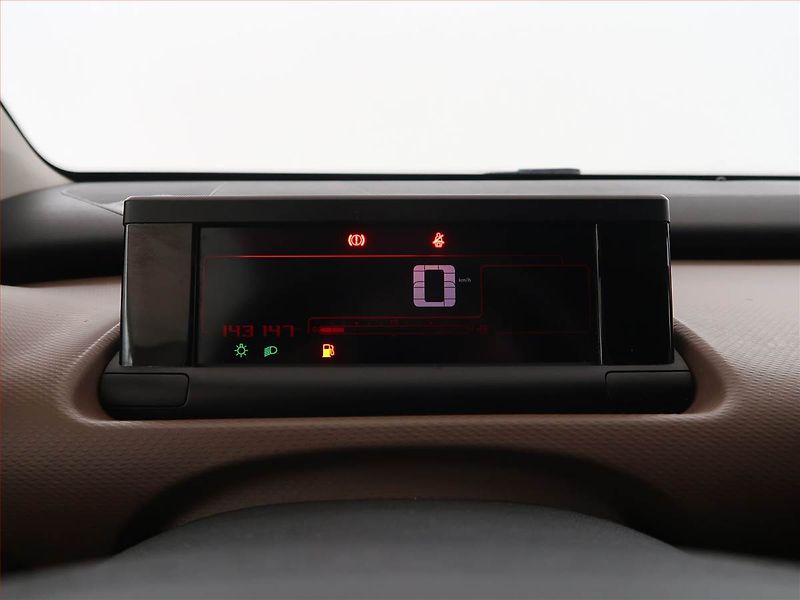 Citroën C4 Cactus (2014) 1.2 PureTech, Serv.kniha, Navi - fotka 11 z 19