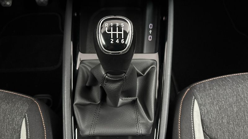 Škoda Scala 1.0 TSI Style - fotka 24 z 27