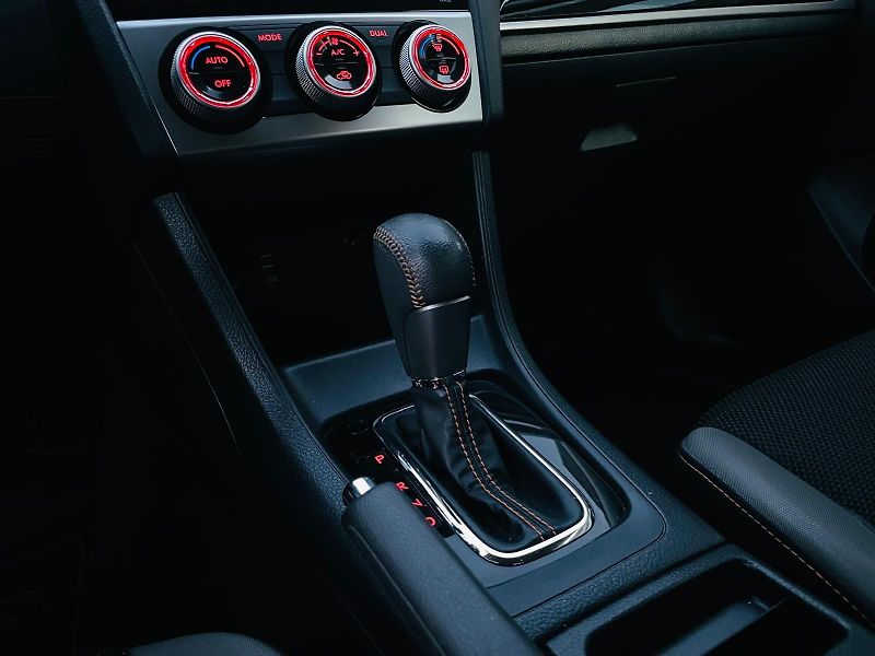 Subaru XV 2.0i AUT KAMERA SERVISKA TAŽNÉ - fotka 38 z 45