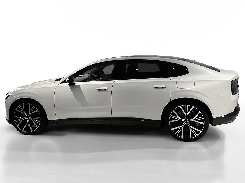 Volvo ES90 (2026) ULTRA Single Motor Ext.Range - fotka 2 z 13