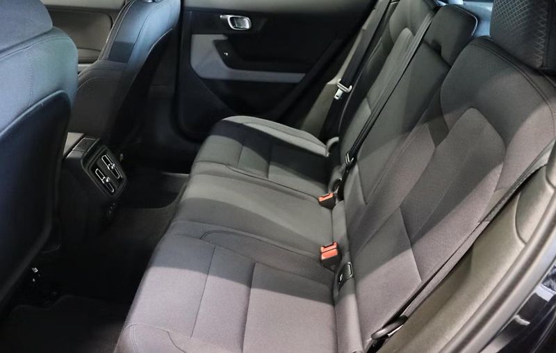 Polestar 2 LR SoH 100% 360kam BLIS LED - fotka 10 z 20