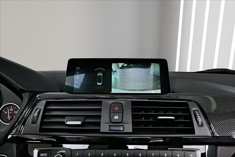 BMW Řada 4 430i M-Sport - fotka 19 z 24