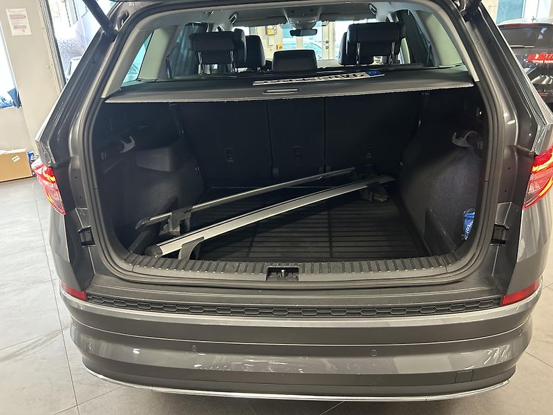 Škoda Kodiaq (2022) 2.0TDi L&K DSG 4x4 LED TZ - fotka 32 z 40