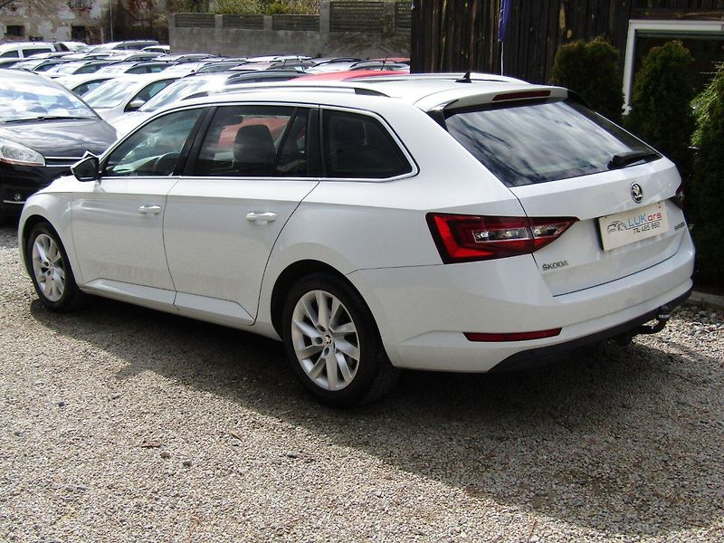 Škoda Superb (2016) 1.6 TDI 88kW - fotka 5 z 38