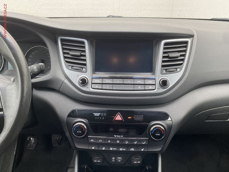 Hyundai Tucson (2015) 1.6 GDi, Navi, kamera, +kola - fotka 12 z 18
