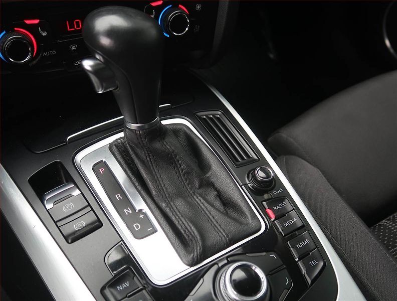 Audi A4 (2010) 3.0 TDI, 4X4, Automat - fotka 13 z 19