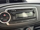 Toyota Yaris 1,0 AZ Power - náhled 12