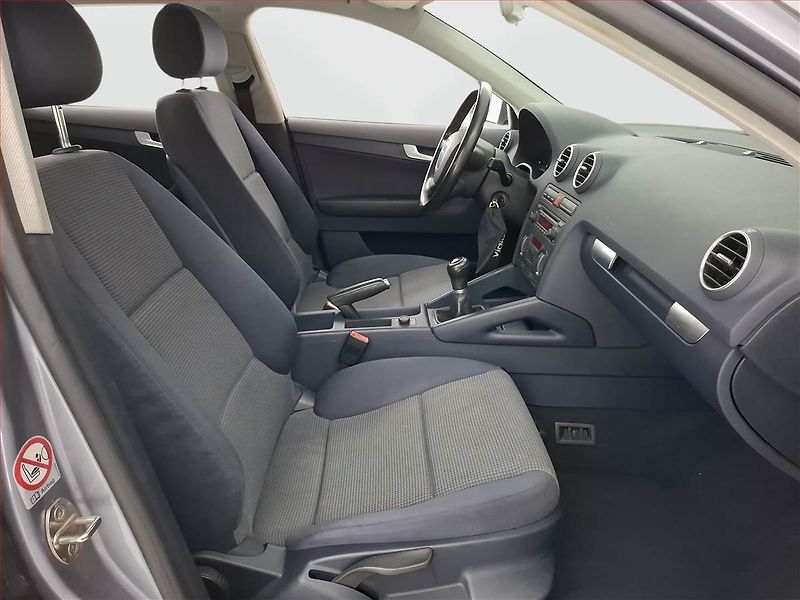 Audi A3 (2004) 2.0 TDI, nová STK - fotka 9 z 14