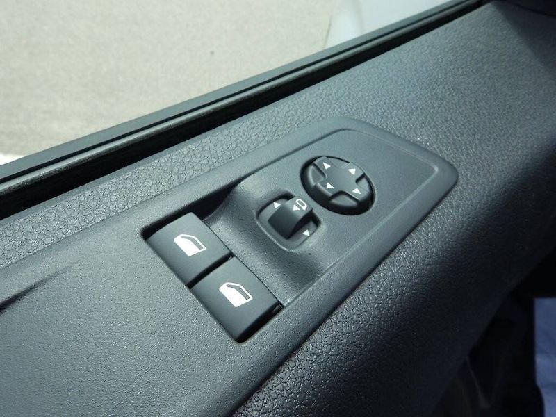 Opel Vivaro (2026) L1 (M) Panel Van 2.2 CD - fotka 14 z 30