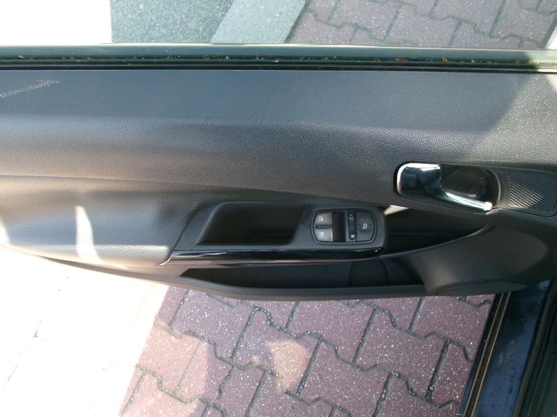 Opel Corsa (2008) 1,2 16V KLIMA ALU - fotka 19 z 25