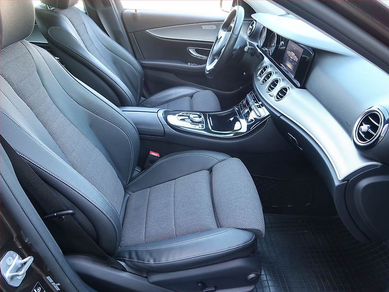 Mercedes-Benz Třídy E (2016) E 200, Automat, Kůže, Navi - fotka 9 z 19