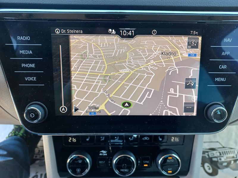 Škoda Superb (2021) 2.0TSi 140kW DSG ČR DPH  - fotka 17 z 19