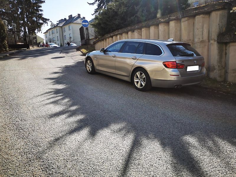 BMW Řada 5 530D XDRIVE TOURING F11 190kW - fotka 36 z 40