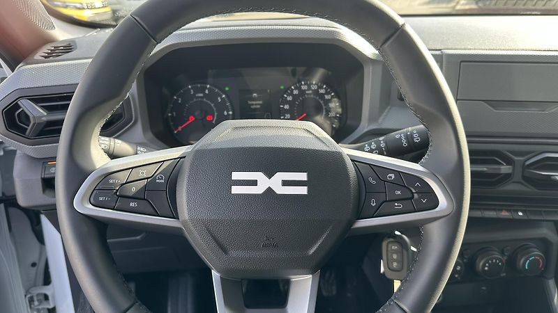 Dacia Duster (2026) Essential Eco-G 120 - fotka 12 z 16