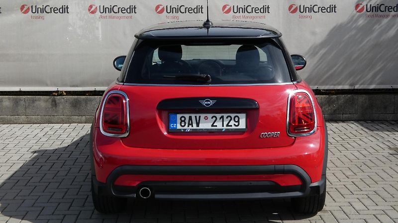 Mini Cooper 1.5T  5dv - fotka 4 z 22