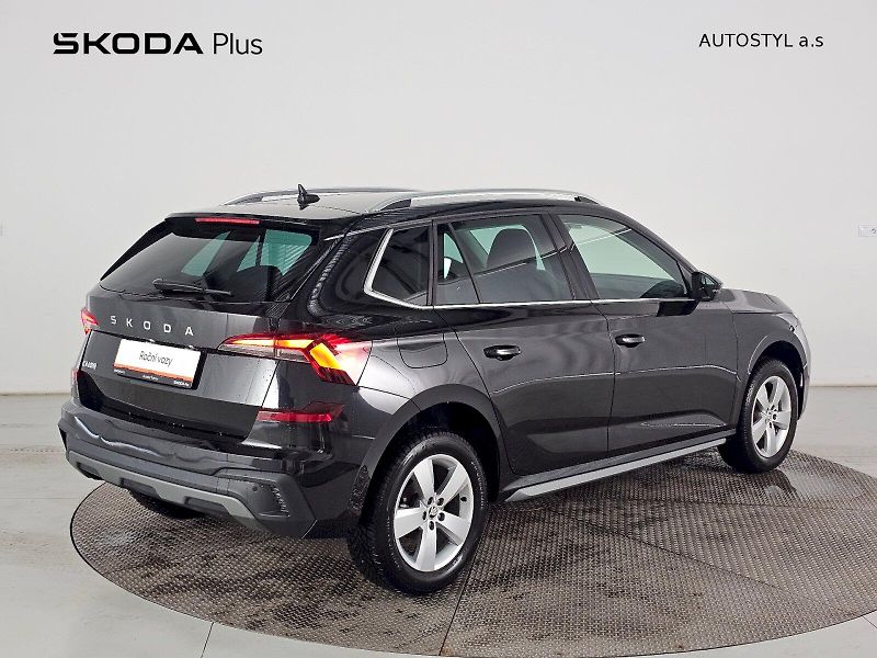 Škoda Kamiq (2025) 1.0TSI 85kW TOP Selection - fotka 2 z 27
