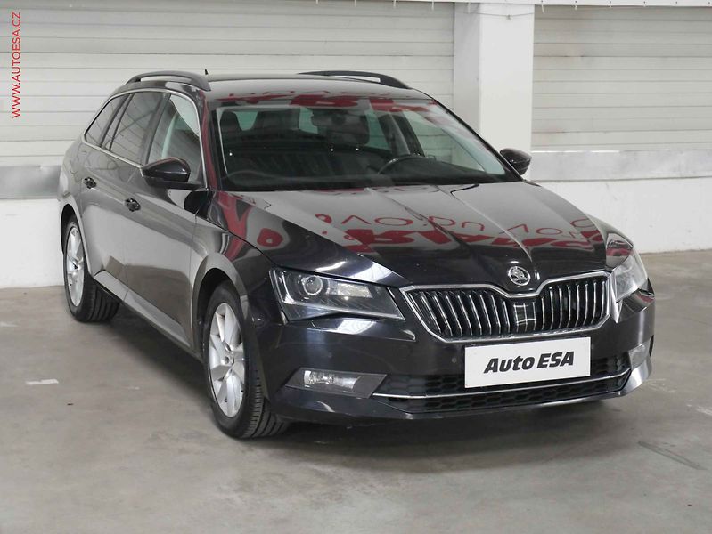 Škoda Superb (2016) 2.0 TDi, ČR, Bixen, park - fotografie inzerátu