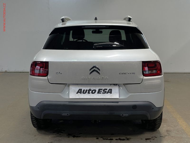 Citroën C4 Cactus (2016) 1.2PT, Shine - fotka 5 z 16