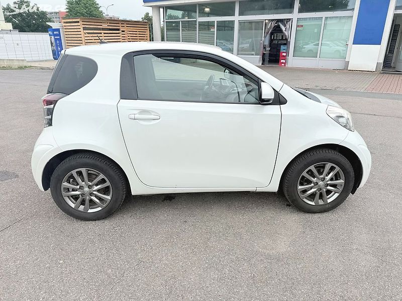 Toyota iQ 1.0 automat - fotka 5 z 22