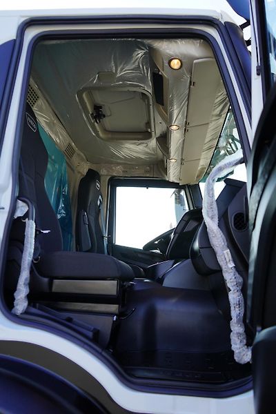 Iveco X-WAY (2025) 480 / E 6 / WYWROTKA / 6 X 4 / - fotka 8 z 53