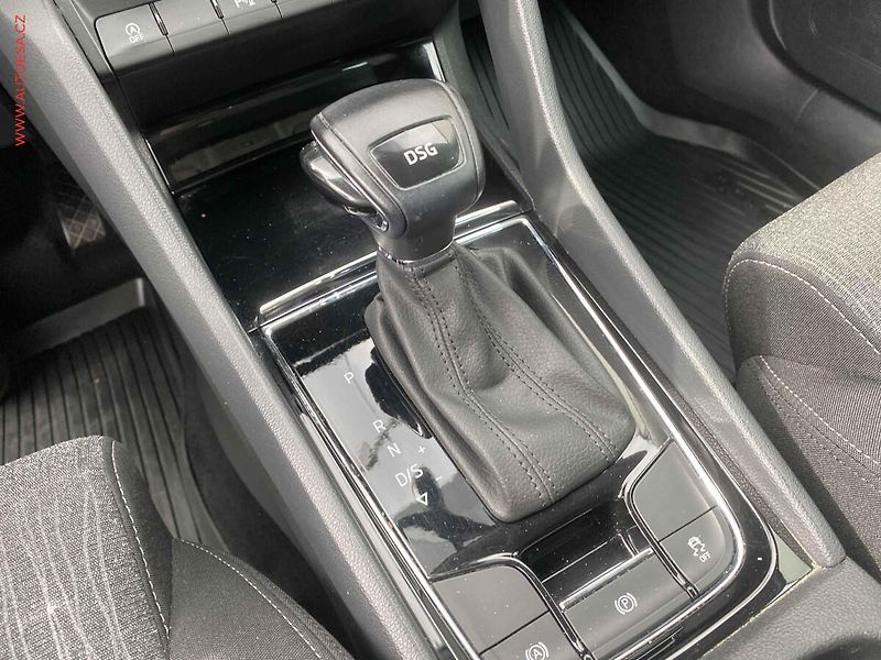 Škoda Karoq (2021) 1.5 TSi, 1.maj,ČR, Style - fotka 16 z 18