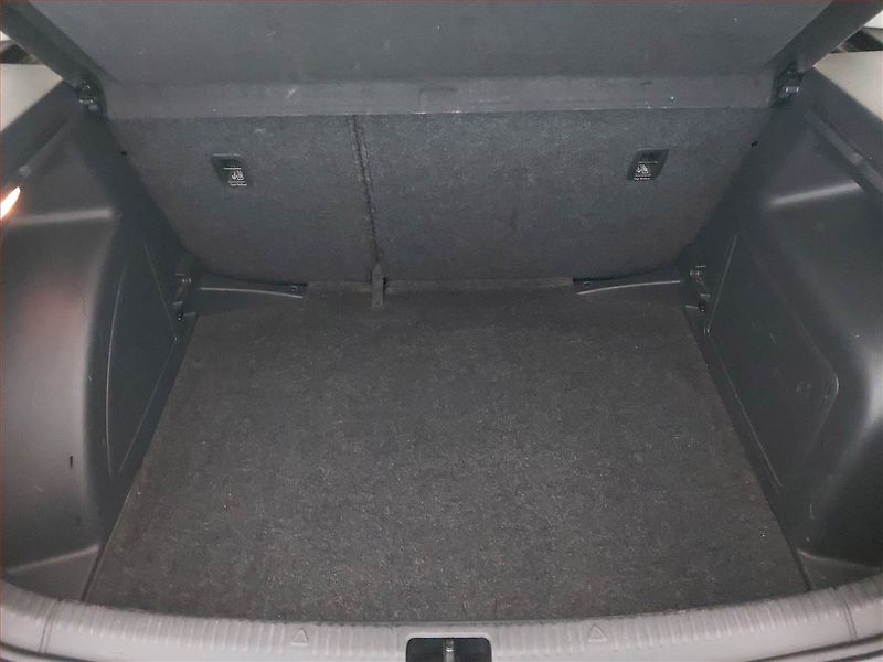 Škoda Rapid (2018) Spaceback 1.0 TSI - fotka 14 z 16