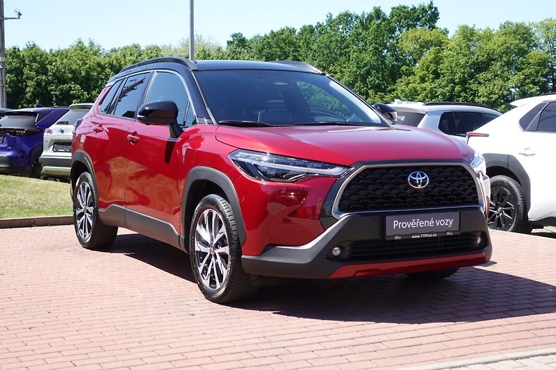 Toyota Corolla Cross 2,0 HEV Executive (bi-tone) 4x - fotka 3 z 34