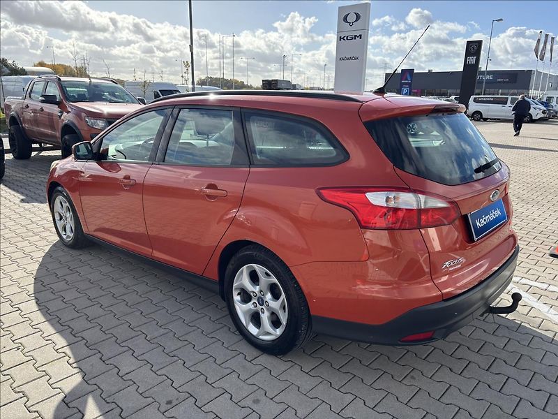 Ford Focus 1,6 TDCI 95k Trend - fotka 3 z 29