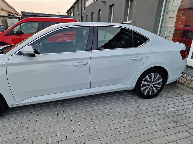 Škoda Superb 2.0TDI 110kW,původ ČR,1.Maj - fotka 45 z 50