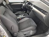 Volkswagen Passat (2019) 2.0 TDI, Kůže, Tempomat - náhled 9